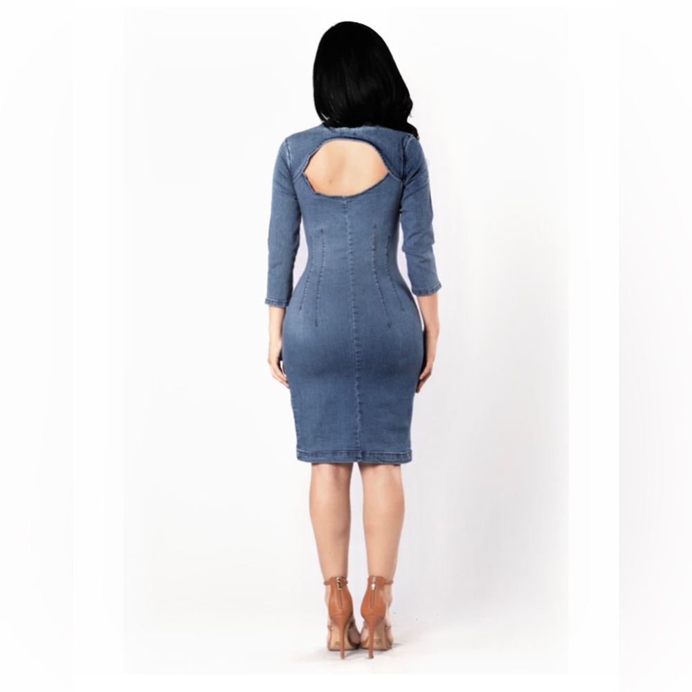 Heritage Denim Dress - size Medium, 
Smoke Free & Pet Free Home.